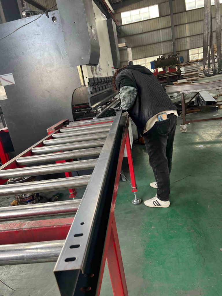 凤图布线电缆桥架源头工厂