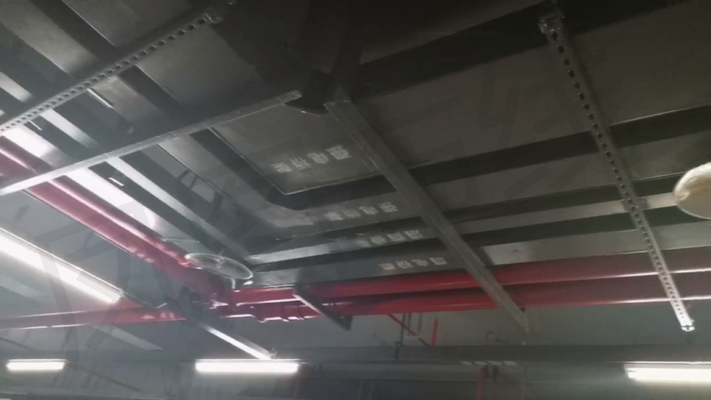 防火喷塑桥架应用分享-杭州开物创新大厦地下车库