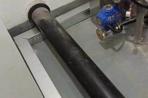 凤图布线加厚热浸锌桥架在钢铁冶金热轧车间项目:耐高温抗氧化,高温线路年均故障减少69%